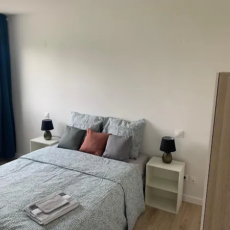 Tenjin 1 Guest house *