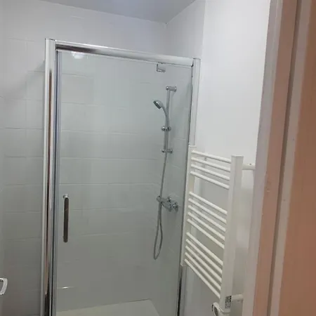Guest house Tenjin 1 Bondy