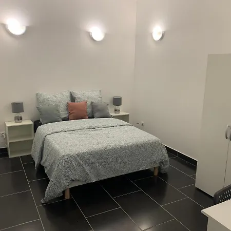 Tenjin 1 Guest house